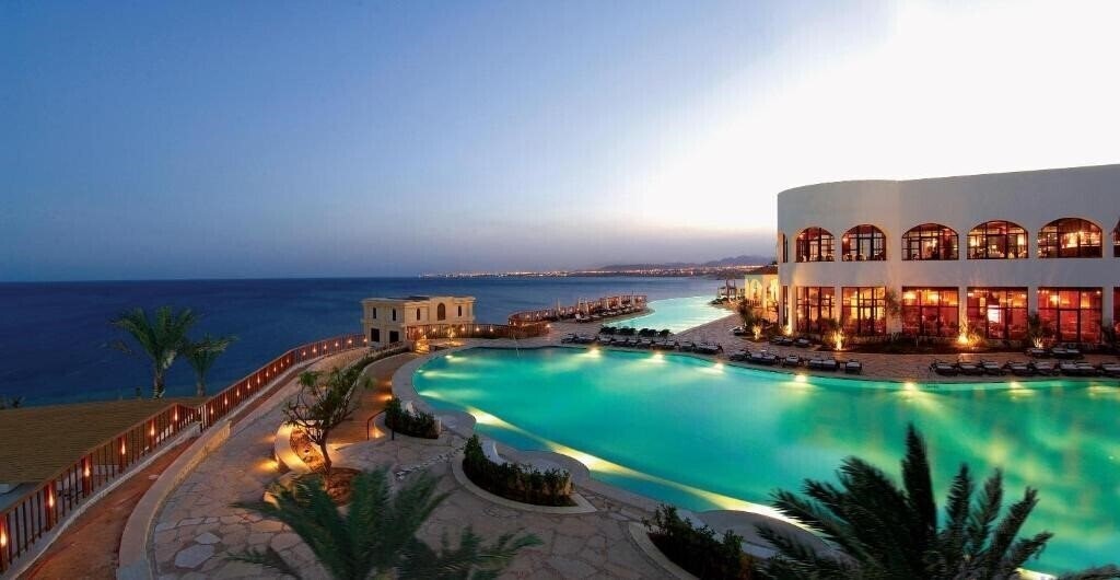 Отель Reef Oasis Blue Bay Resort 5*