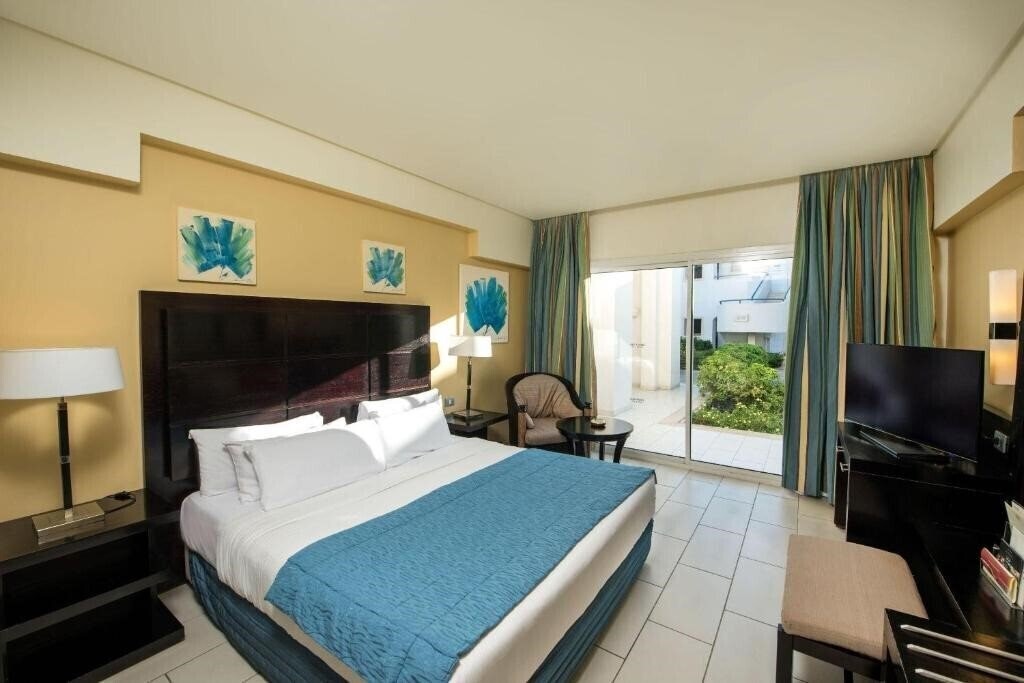 Фото Reef Oasis Blue Bay Resort 5*