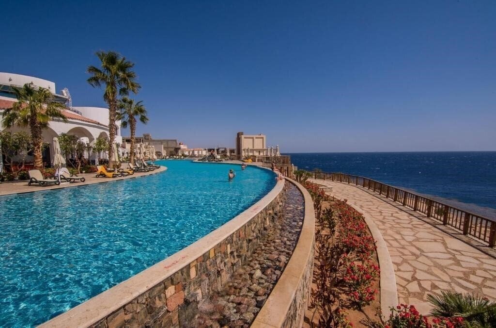 Панорама Reef Oasis Blue Bay Resort 5*