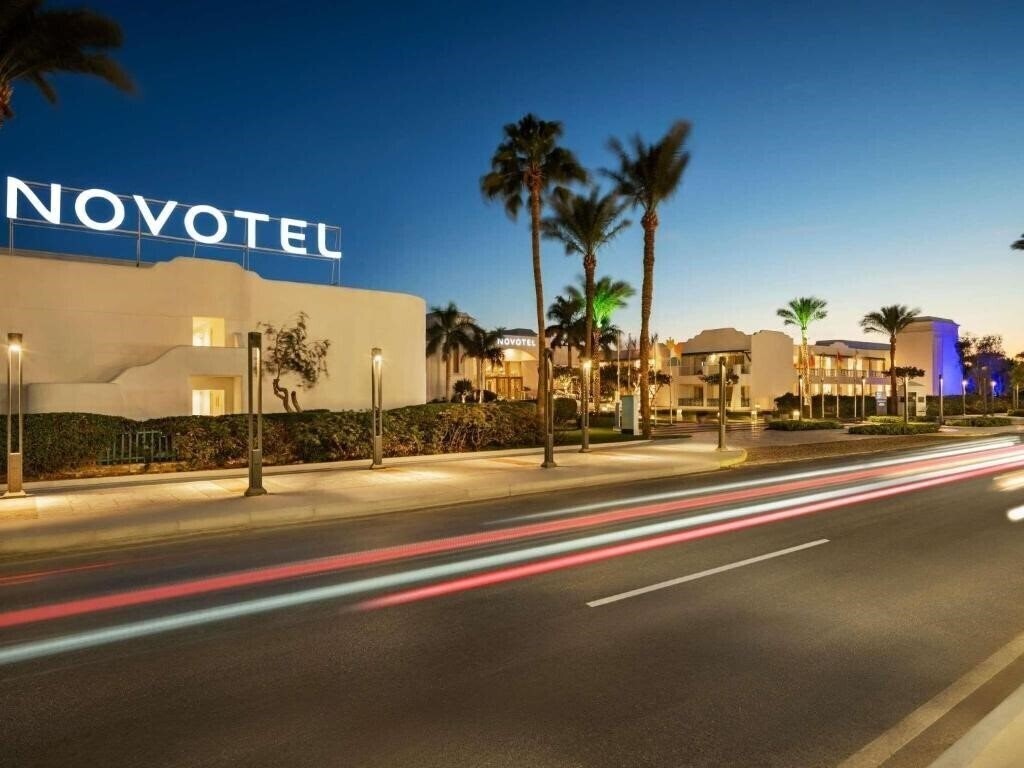 Фото Novotel Beach 5*