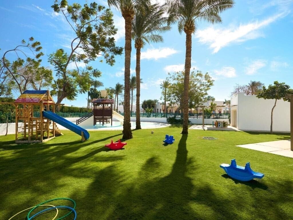Территория Novotel Beach 5*