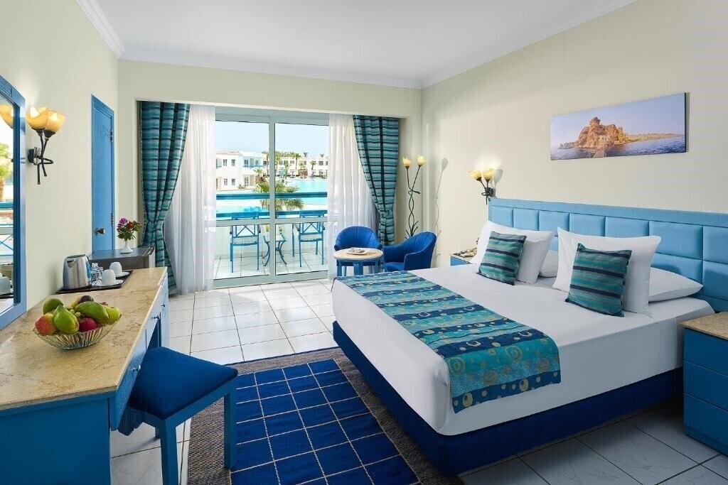 Территория Dreams Vacation Resort 4*
