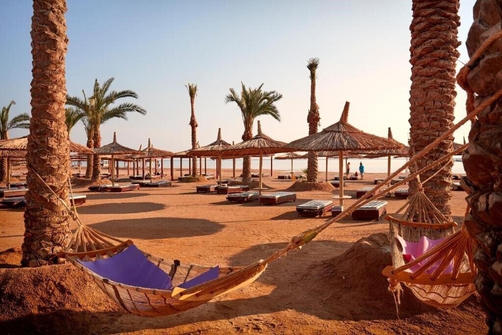 Вид Coral Sea Holiday Resort & Aqua Park 5*