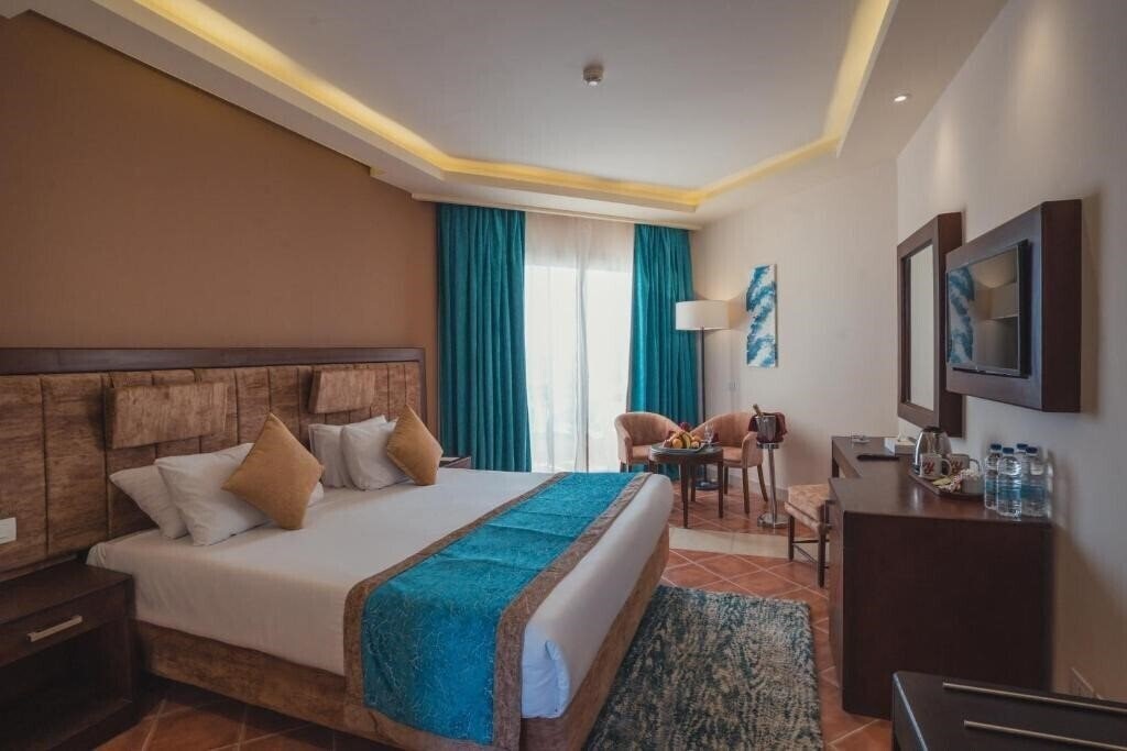 Отель Ivy Cyrene Sharm 4*