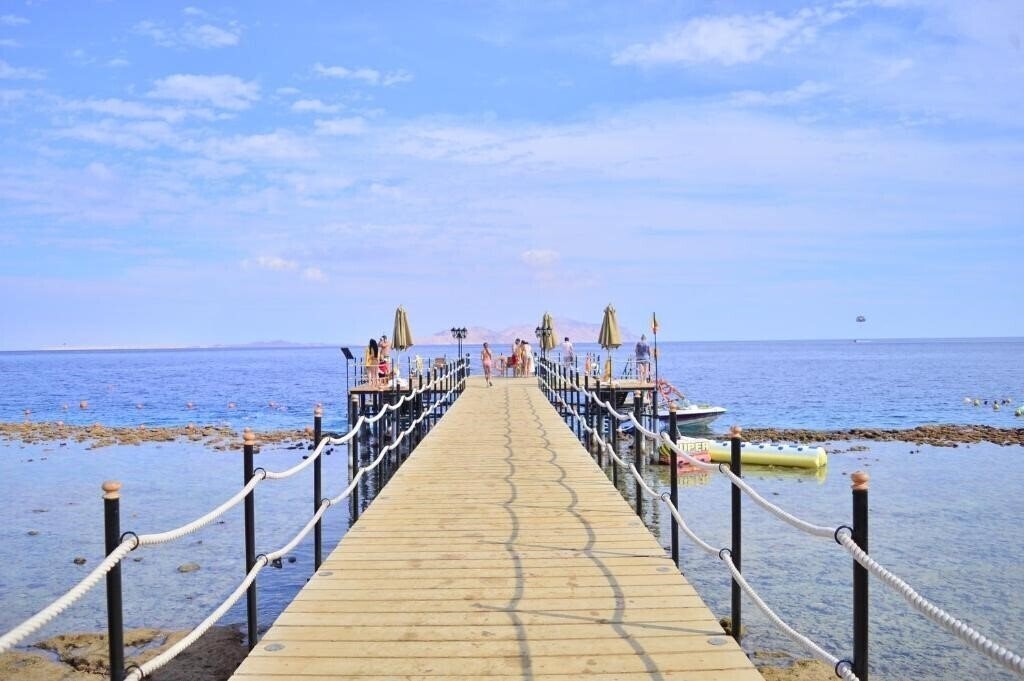 Территория Xperience Sea Breeze Resort 5*
