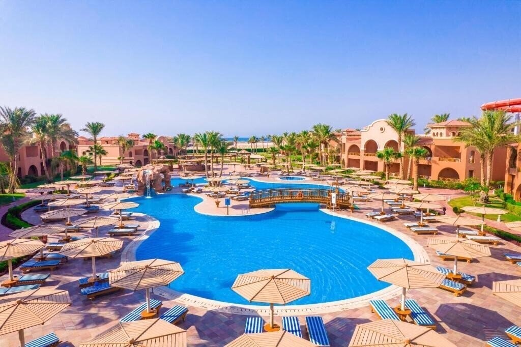 Панорама Charmillion Gardens Aqua Park 5*