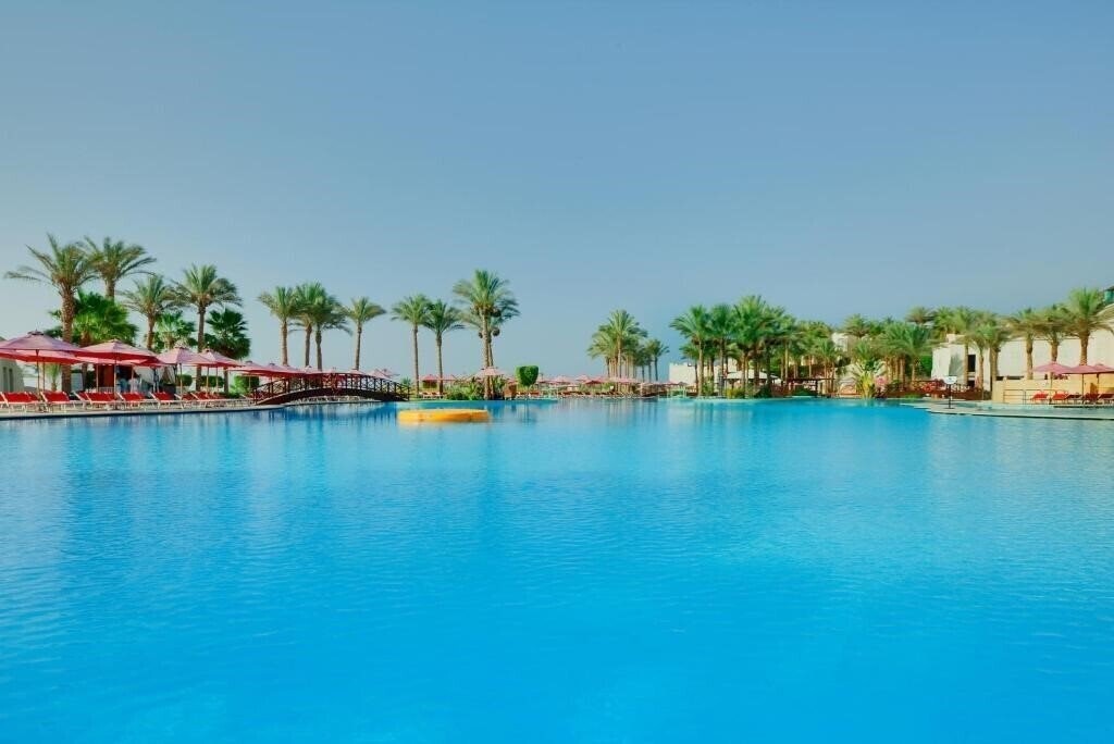 Вид Grand Rotana Resort & SPA 5*