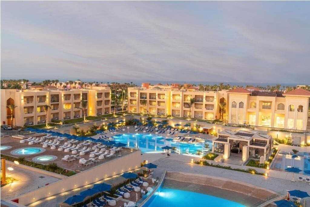 Отель Cleopatra Luxury Resort Sharm (Adults Only) 5*