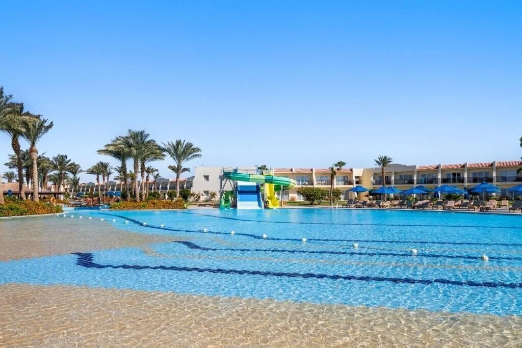 Изображение DoubleTree by Hilton Sharks Bay Resort Mountain Side 4*