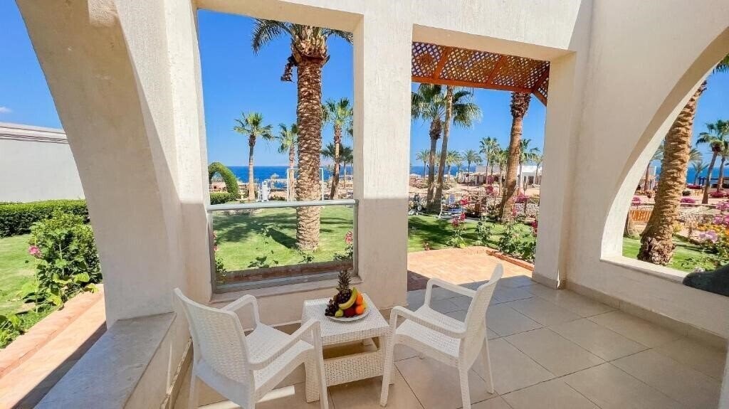 Панорама Club Reef Resort 4*