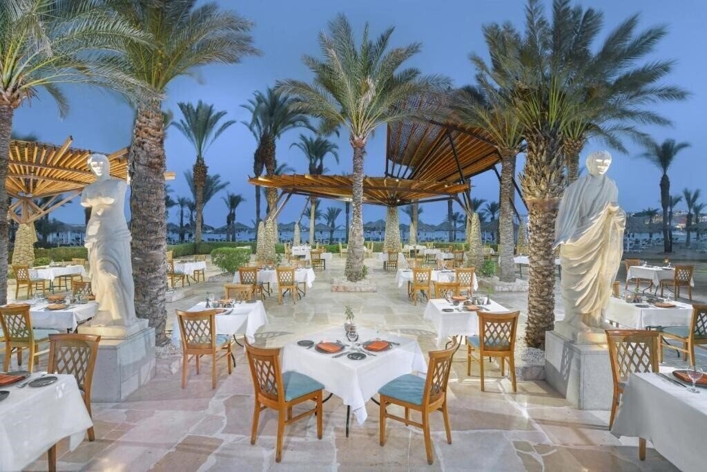 Картинка Jaz Fayrouz Resort (ex. Hilton Sharm El Sheikh Fayrouz Resort) 4*