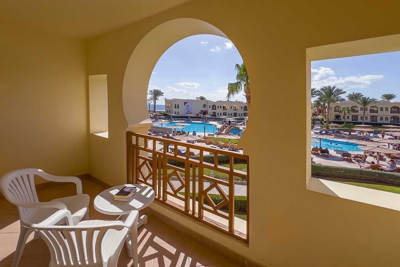 Панорама Charmillion Club Resort 5*