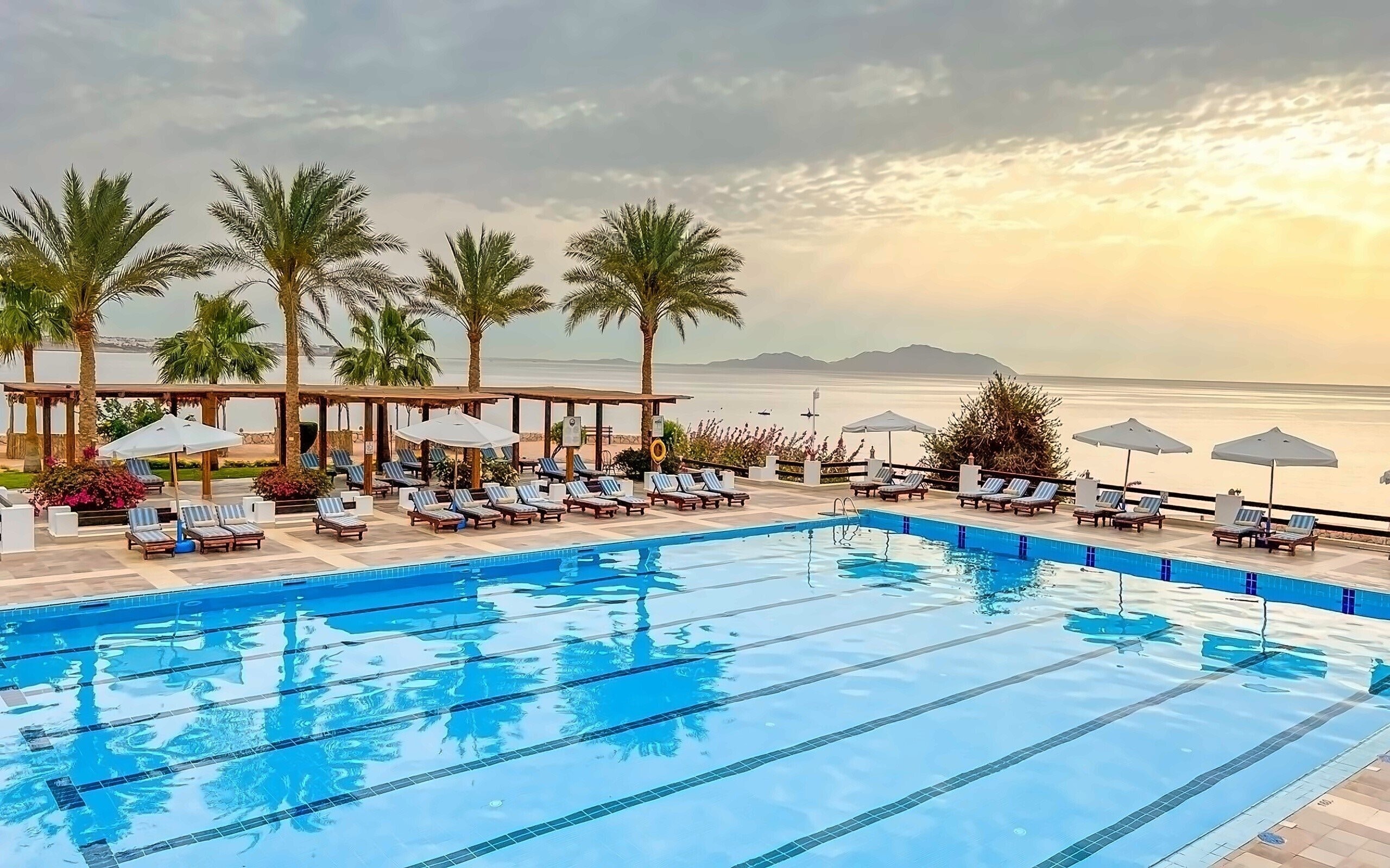 Готель Sharm Club Beach Resort 4*