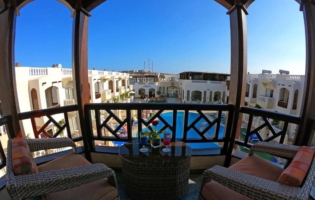 Апартаменты Oriental Rivoli Hotel 4*