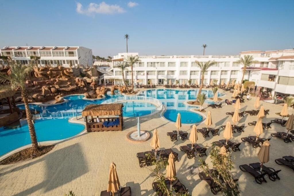 Панорама Swiss Heaven Sharming Inn Hotel 4*