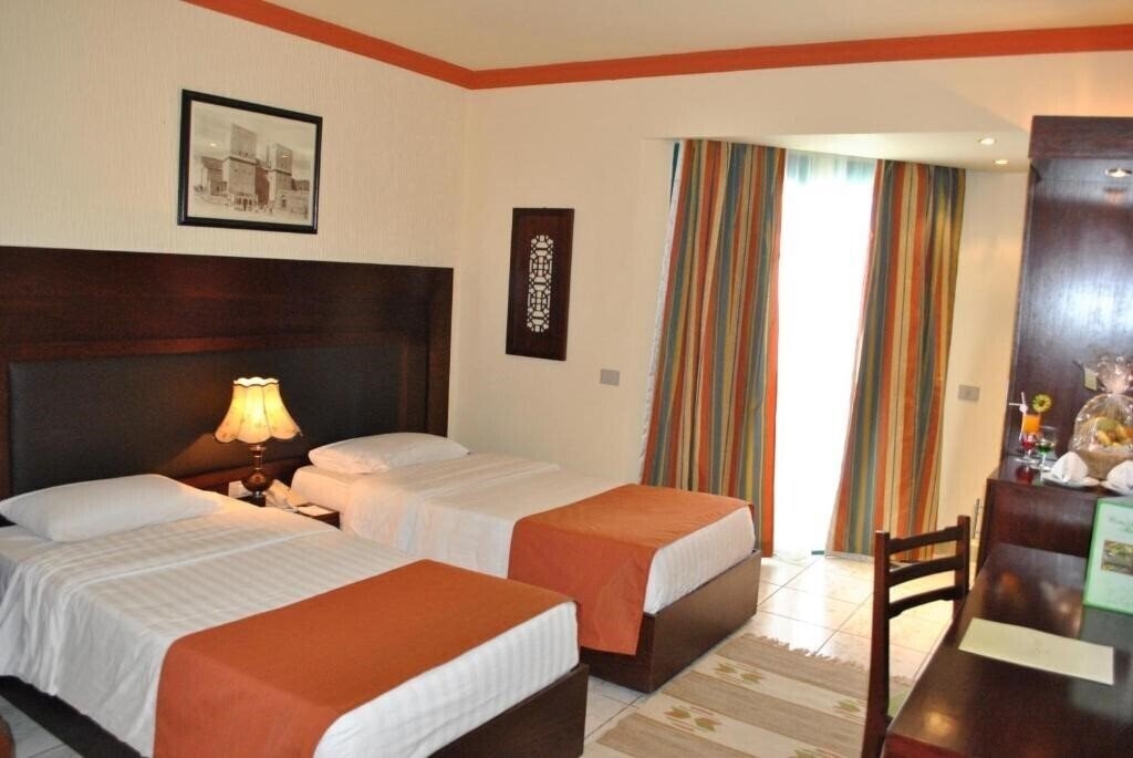 Территория Sharm Holiday Resort 4*