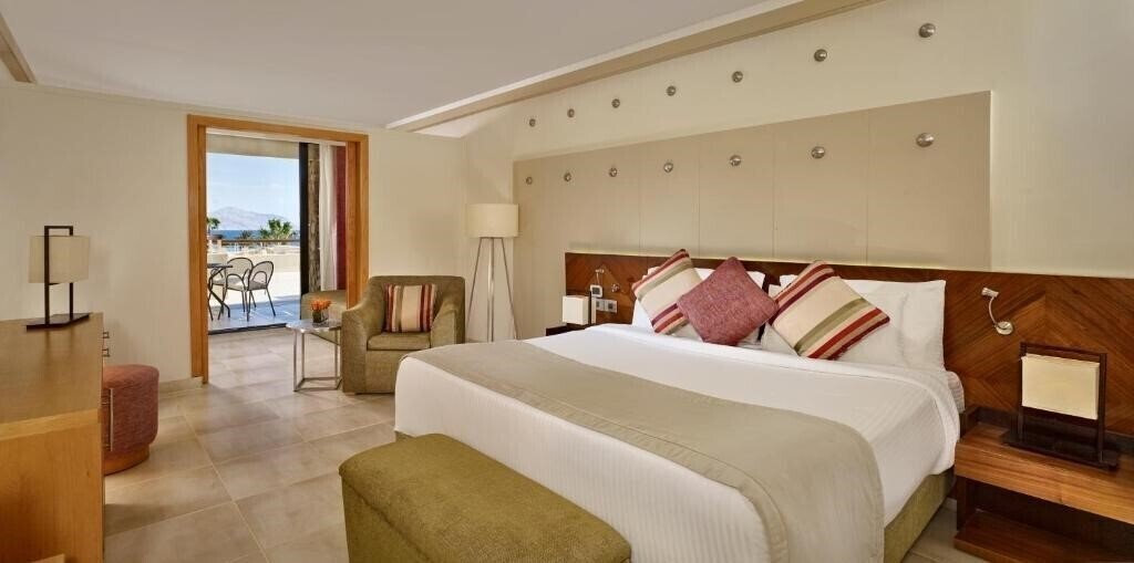 Территория Coral Sea Sensatori Resort 	 5*