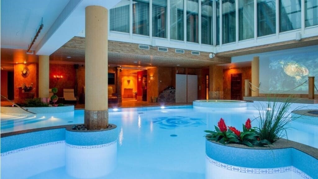 Готель Grand Rose Spa 4*