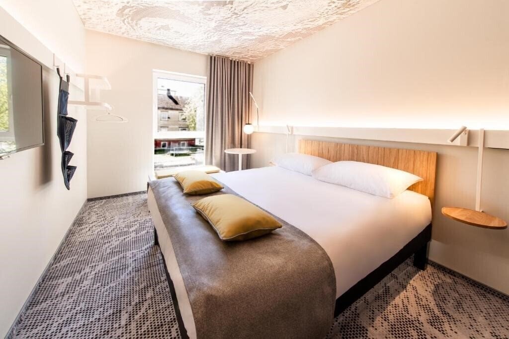 Готель Ibis Tallinn Center 3*