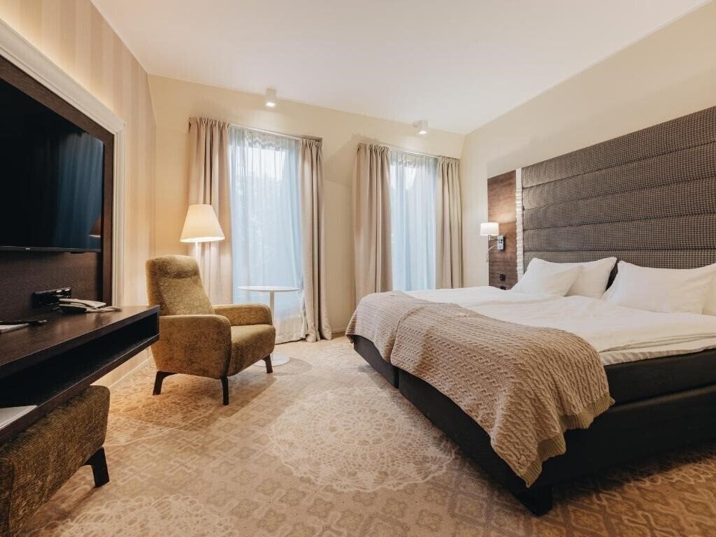 Панорама Lydia Hotel 4*