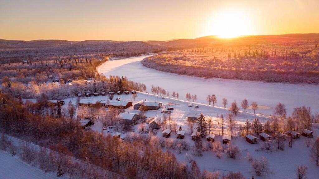 Отель Arctic River Resort (ex. Arctic River Resort Chalet) 4*