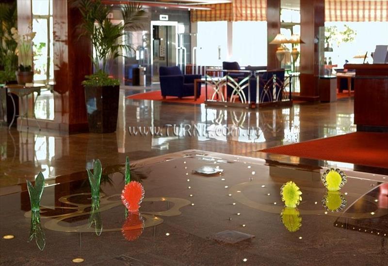 Апартаменты Holiday Inn Helsinki Exhibition And Convention Centre 4*