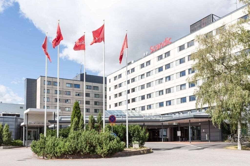 Отель Cumulus Airport 4*