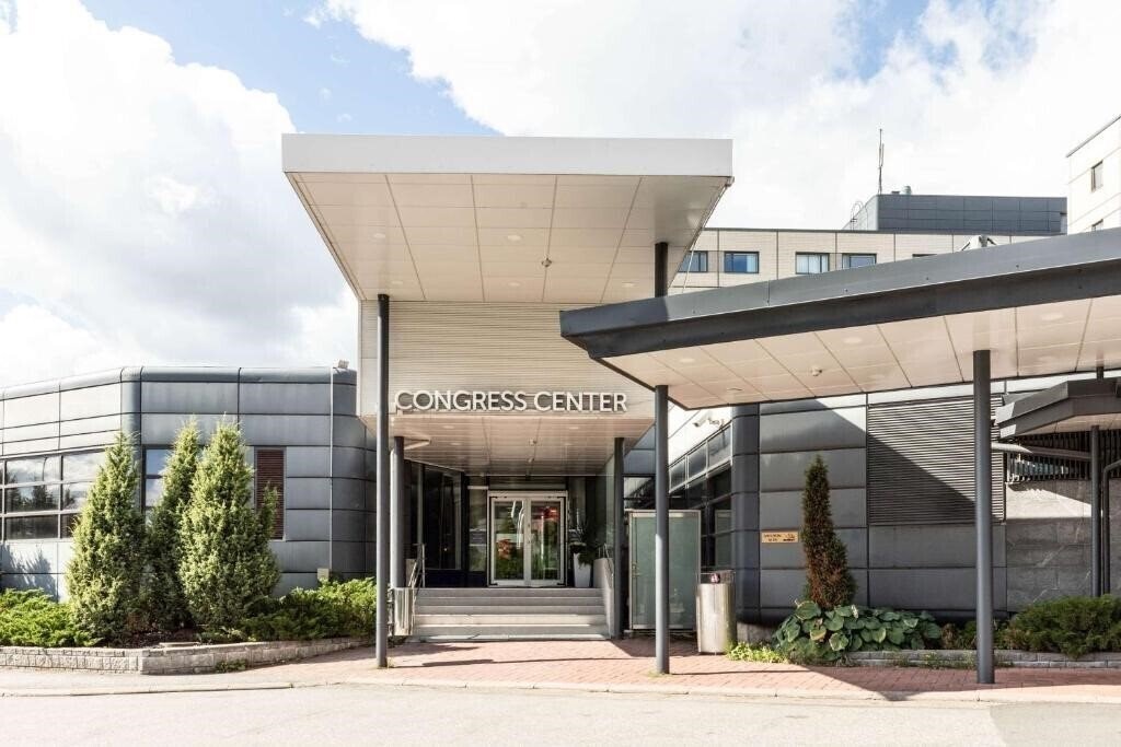 Фотография Cumulus Airport 4*