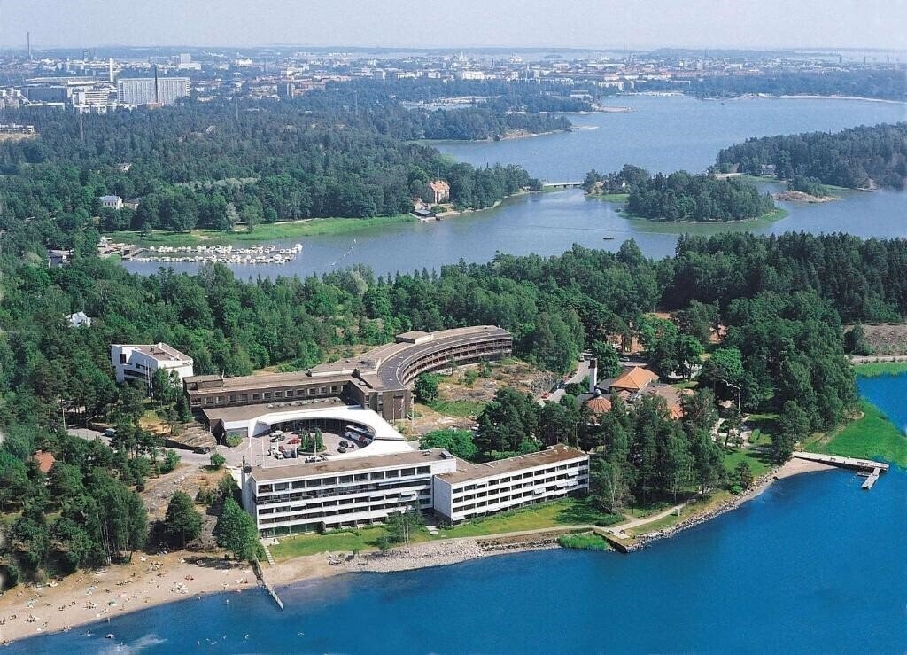 Готель Hilton Helsinki Kalastajatorppa 4*