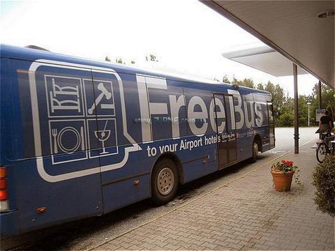 Готель Holiday Inn Garden Court Helsinki Airport 4*