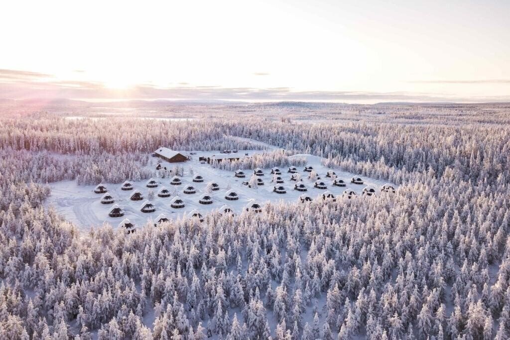 Панорама Northern Lights Village Levi 4*