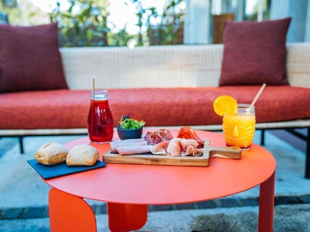 Апартаменты Ibis Styles Antibes 3*