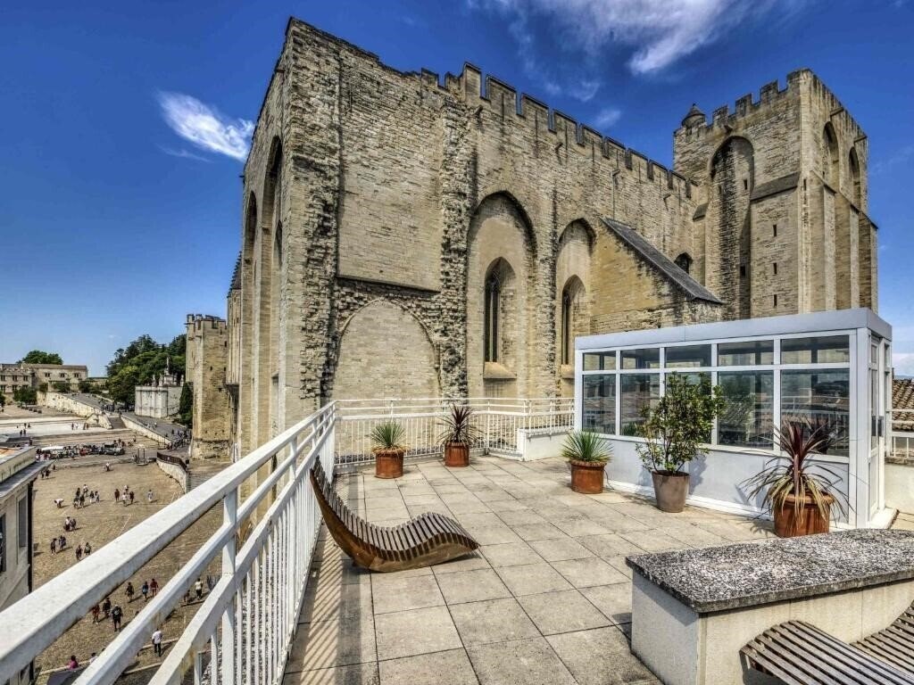 Отель Mercure Avignon Centre Palais Des Papes 4*