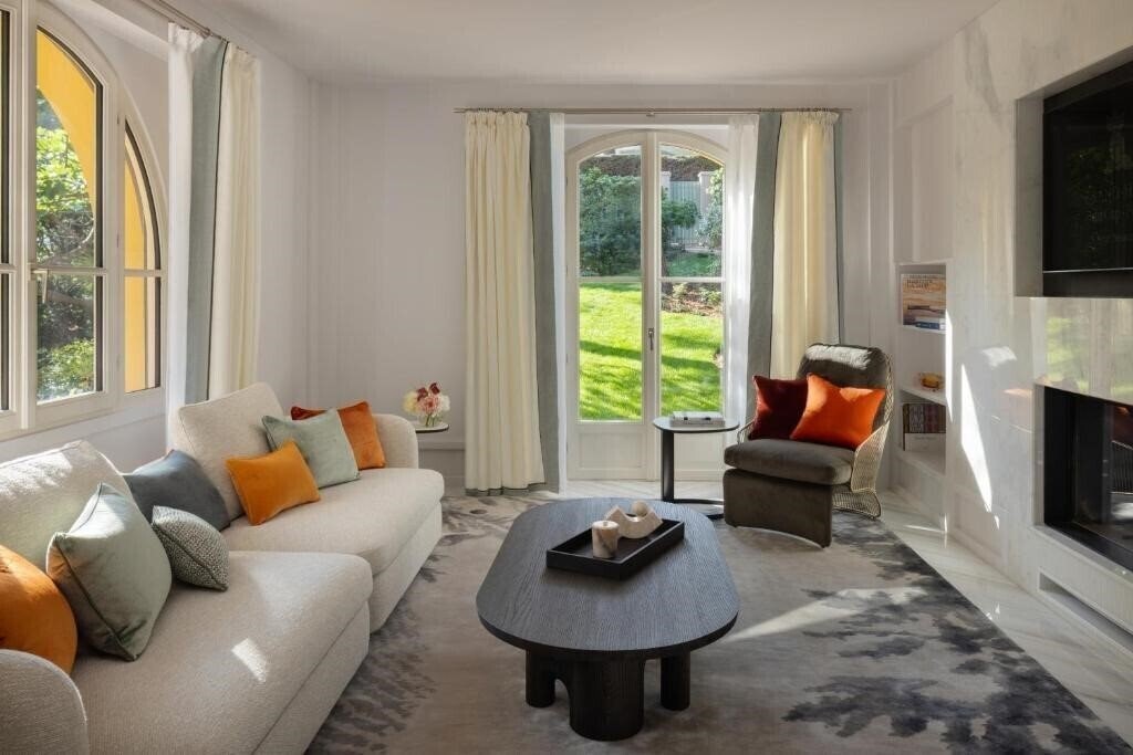 Територія Grand-Hotel du Cap-Ferrat, A Four Seasons Hotel 5*