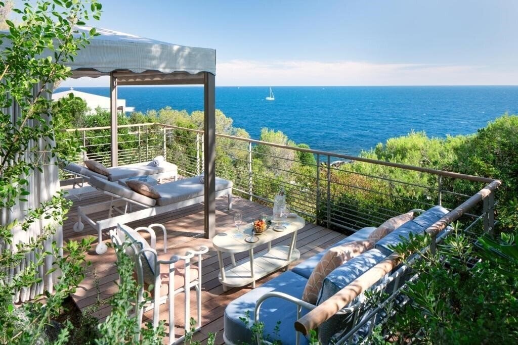 Панорама Grand-Hotel du Cap-Ferrat, A Four Seasons Hotel 5*
