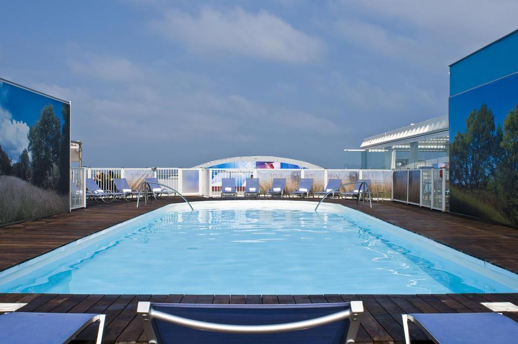 Территория Radisson Blu Biarritz 4*