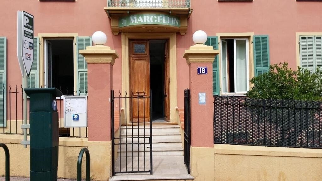 Готель Hotel Marcellin 2*