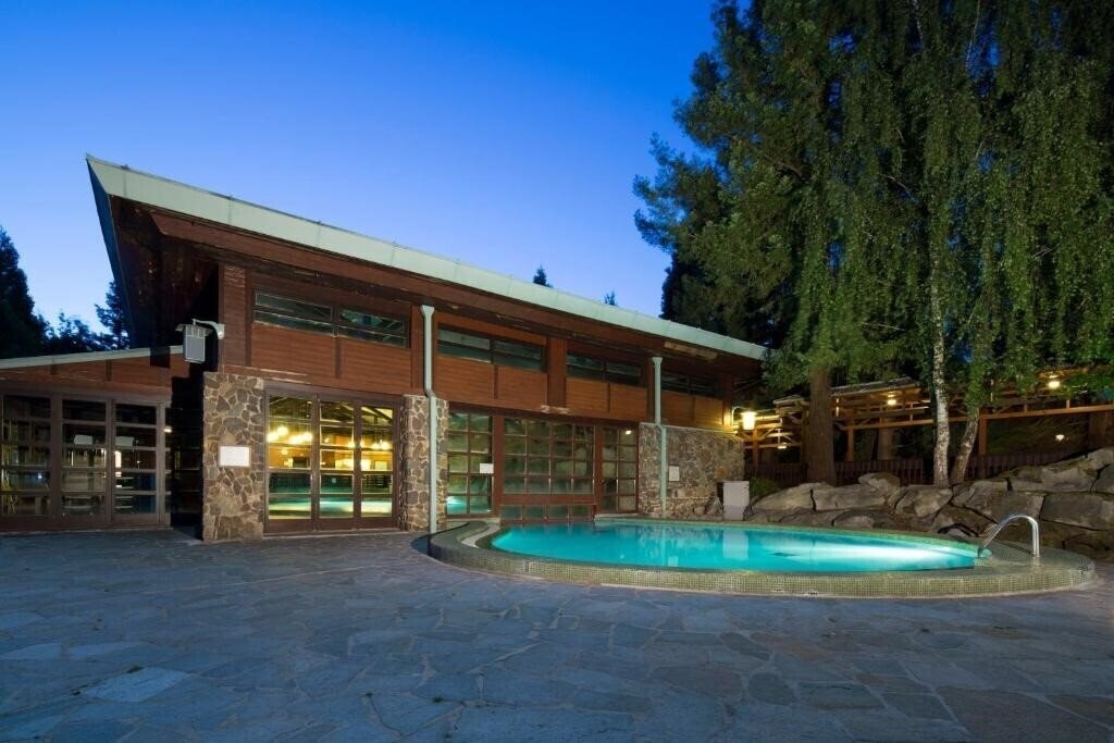 Зображення Disney Sequoia Lodge (ex. Disney's Sequoia Lodge, Sequoia Lodge) 3*