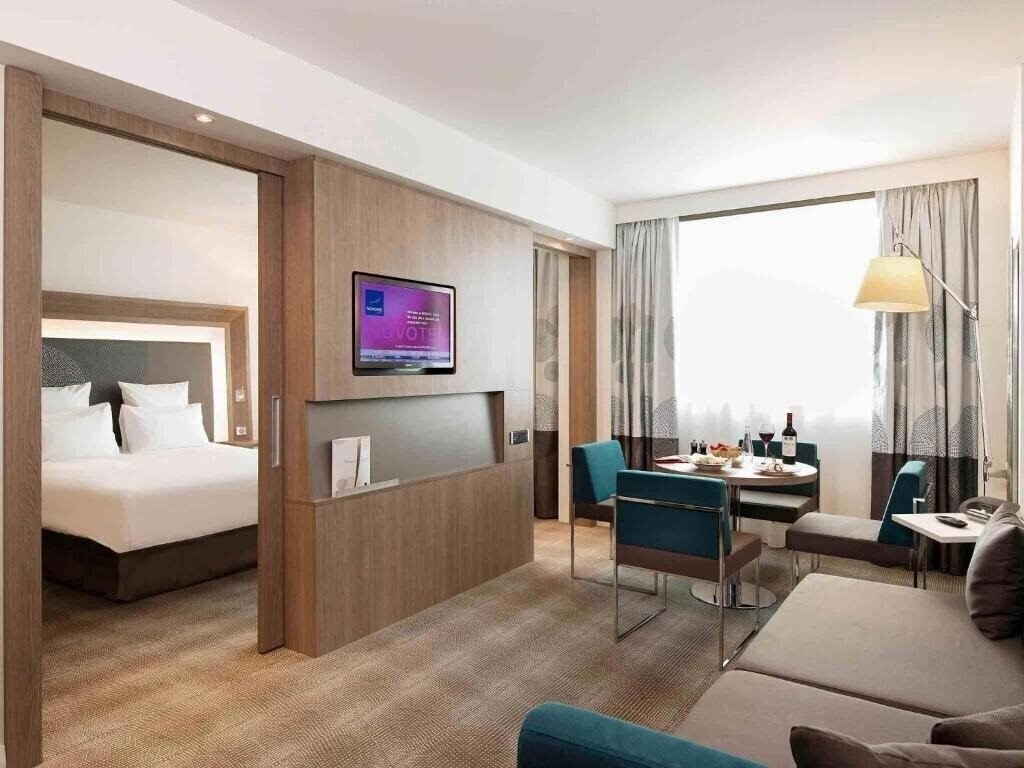Фото Novotel Fontainebleau Ury 4*