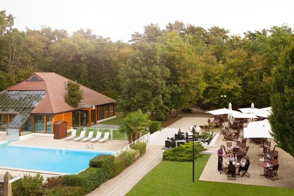 Картинка Novotel Fontainebleau Ury 4*