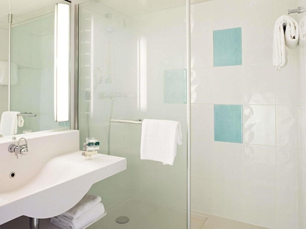 Территория Novotel Marne La Vallee Noisy Le Grand 4*