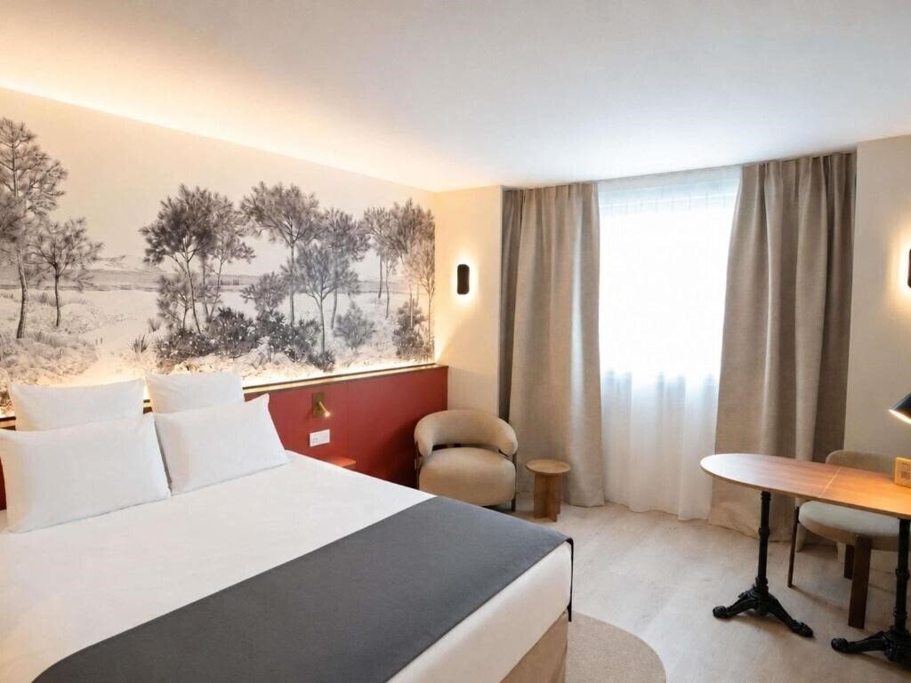 Территория Mercure Paris Val de Fontenay Hotel 4*
