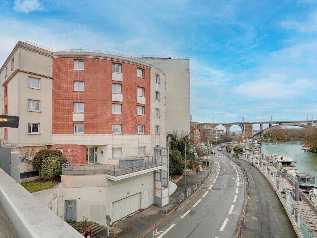 Отель Appart Hotel Paris Quai de Marne 3*