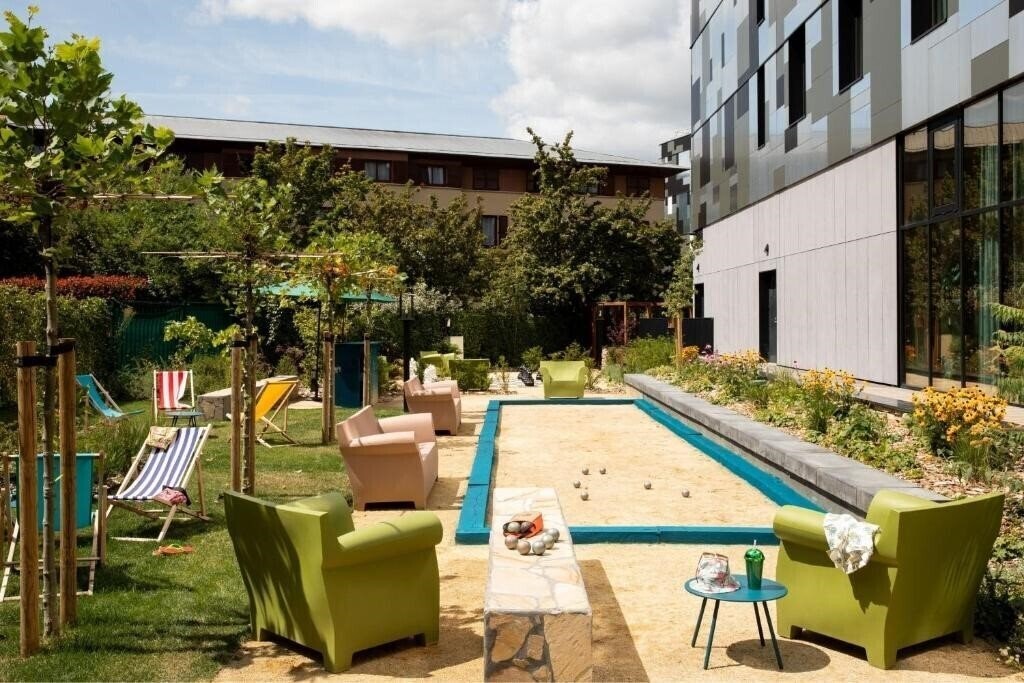 Картинка Moxy Paris Val d'Europe 3*