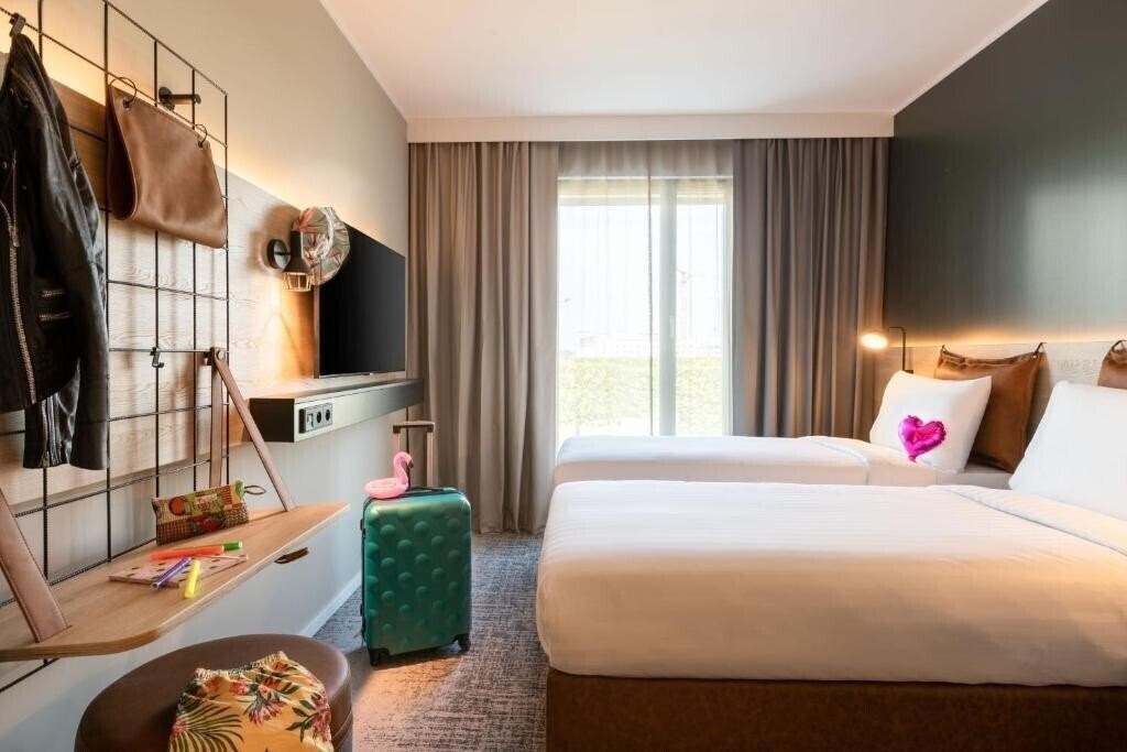 Апартаменты Moxy Paris Val d'Europe 3*