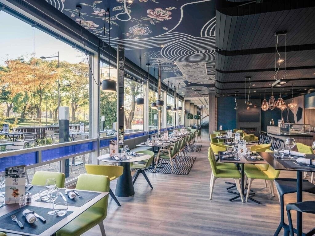 Территория Mercure Mulhouse Centre 4*
