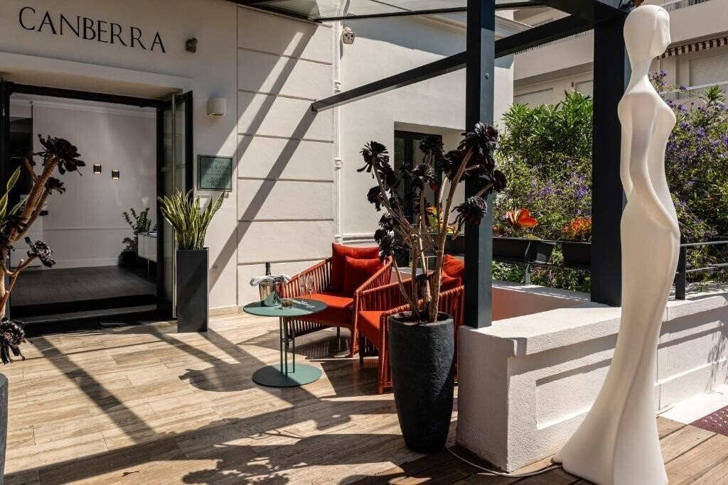 Панорама Le Canberra 4*