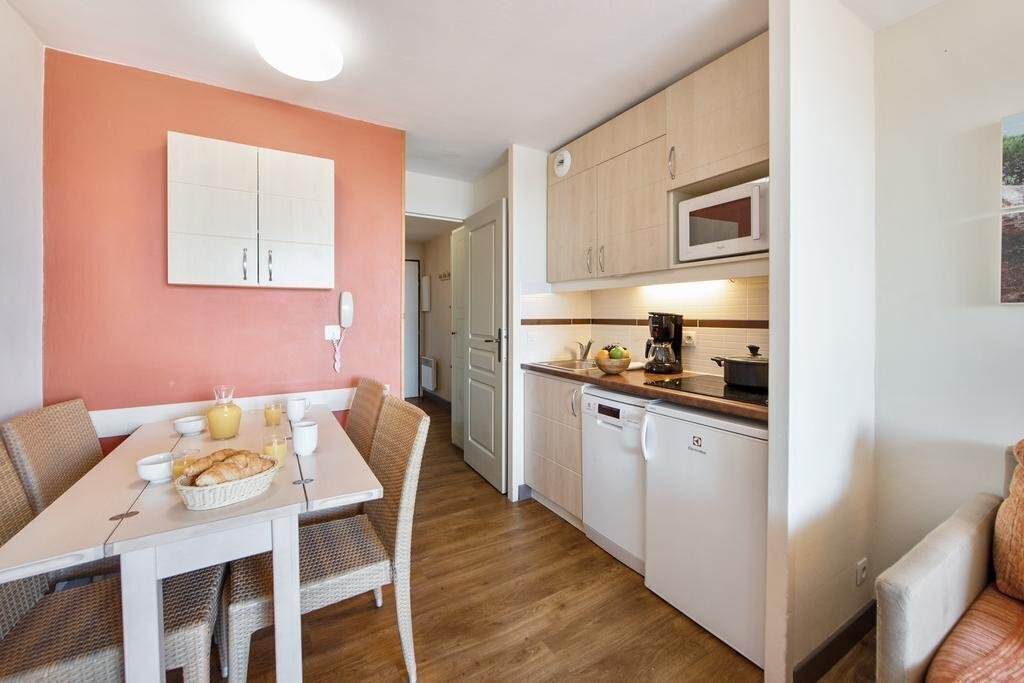 Панорама Pierre & Vacances Cannes Villa Francia 3*