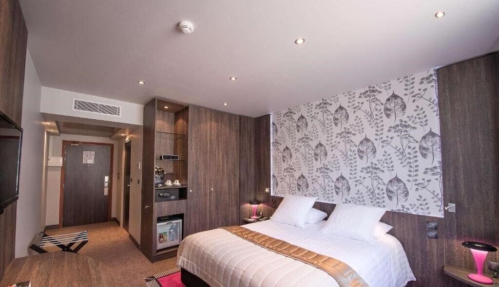 Панорама Best Western Premier Le Patio des Artistes 4*