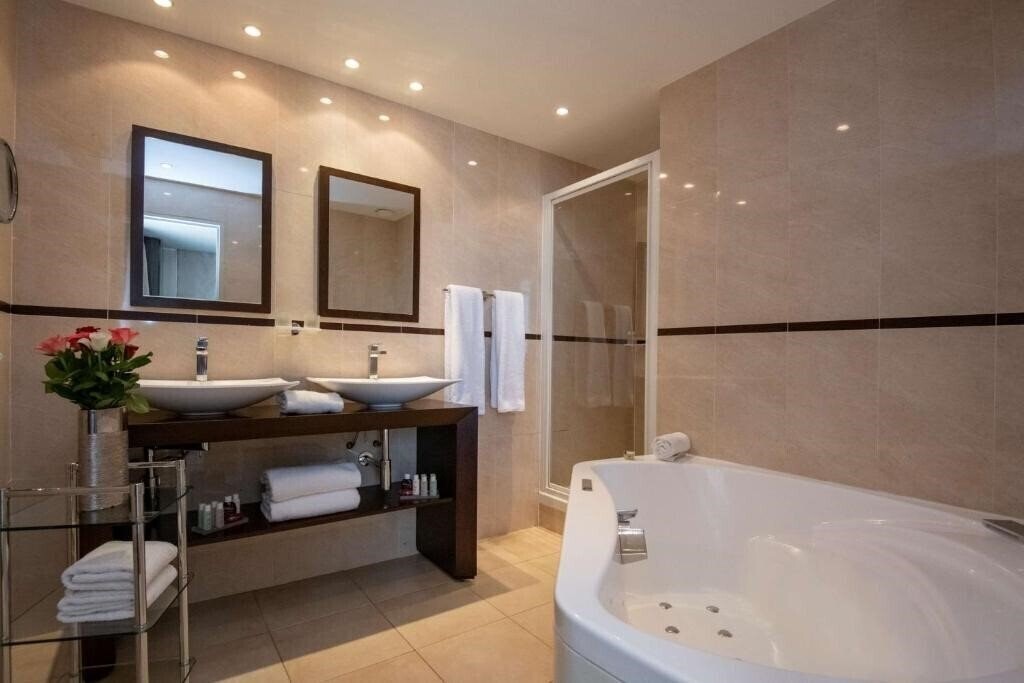 Картинка Hotel BW Premier Le Mondial 4*